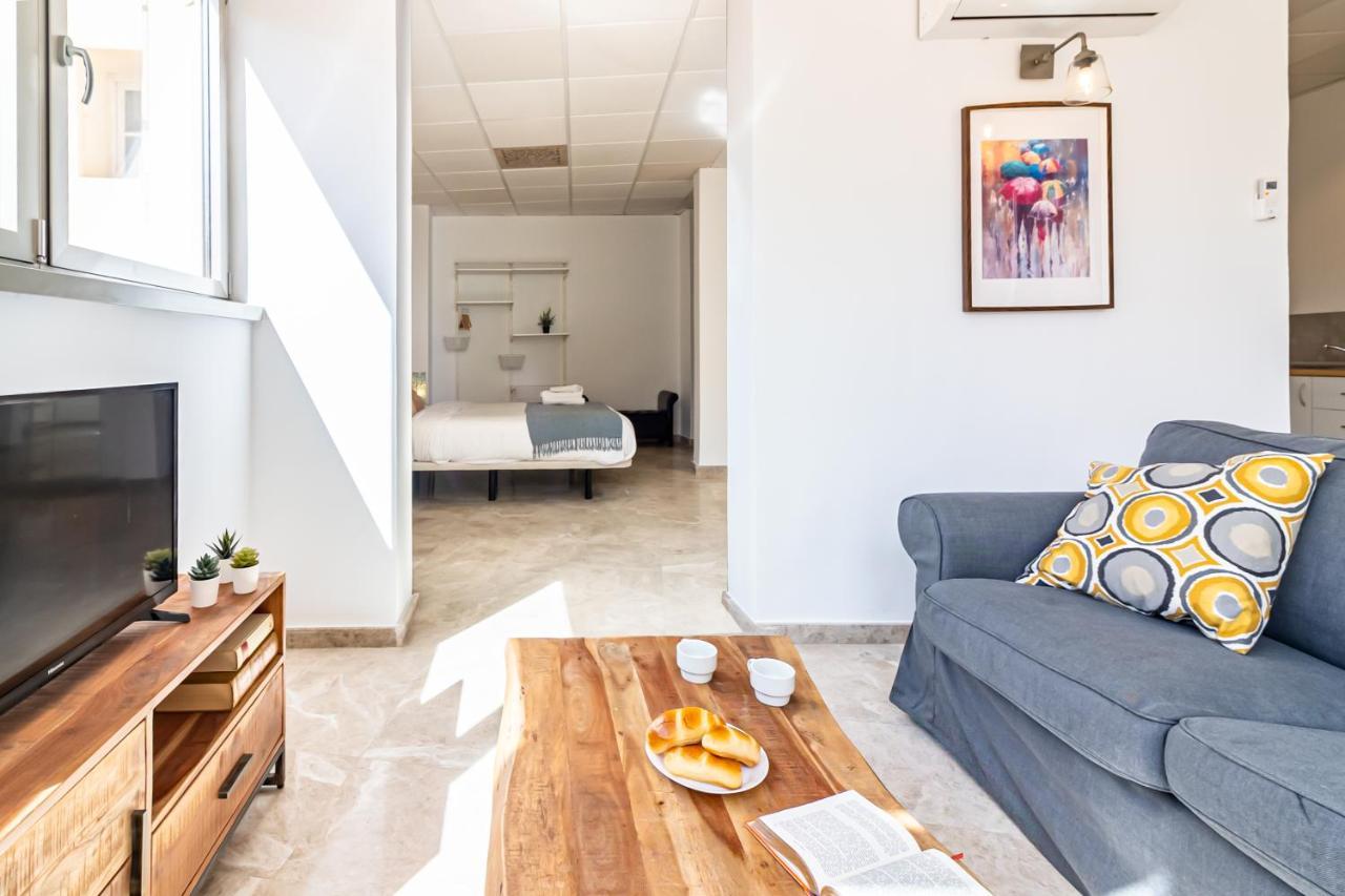 Saenz Suites Gallery By Bossh! Apartments Málaga Exterior foto